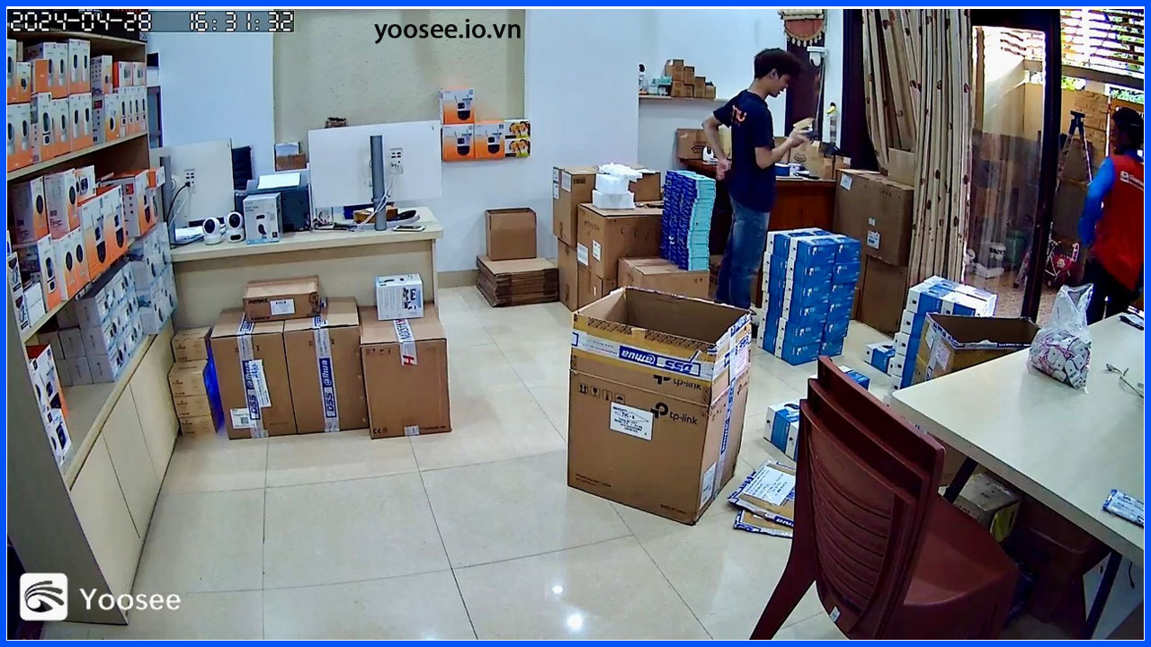 camera-yoosee-trong-nha-1-rau-5-0mp-mau-den-1